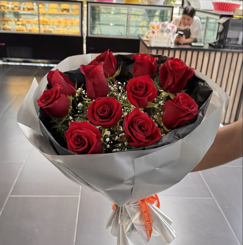 Букет голландских роз 11шт 70см