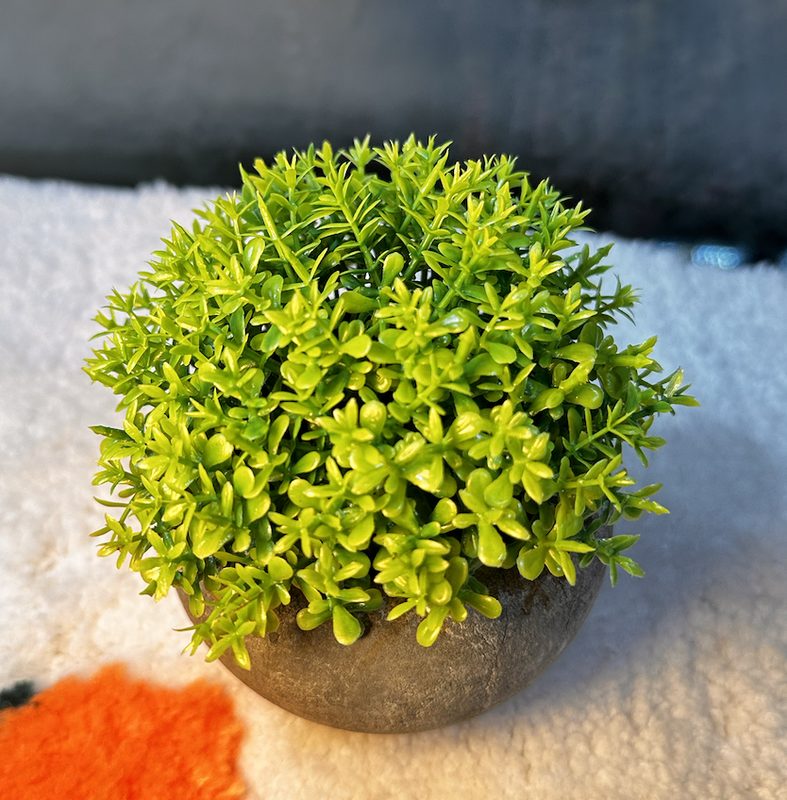 Искусственные растение, пластик, серый горшок